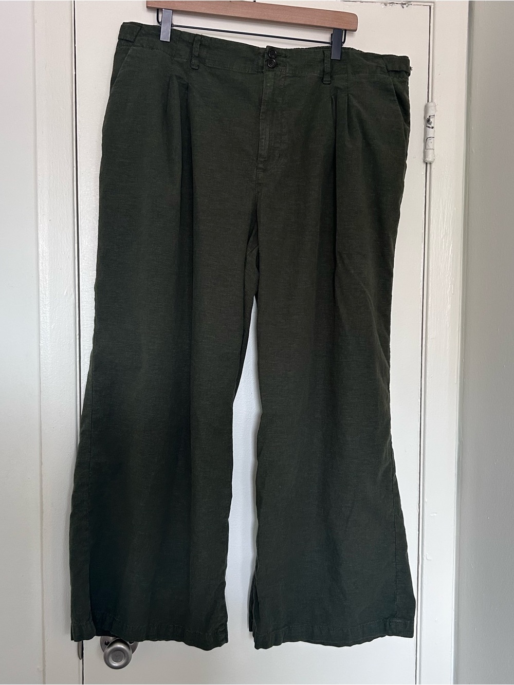 American Eagle Wide Leg Trouser Pants